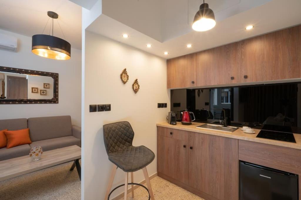 Dema Luxury Suites - Perikleous E6 Athen Eksteriør bilde