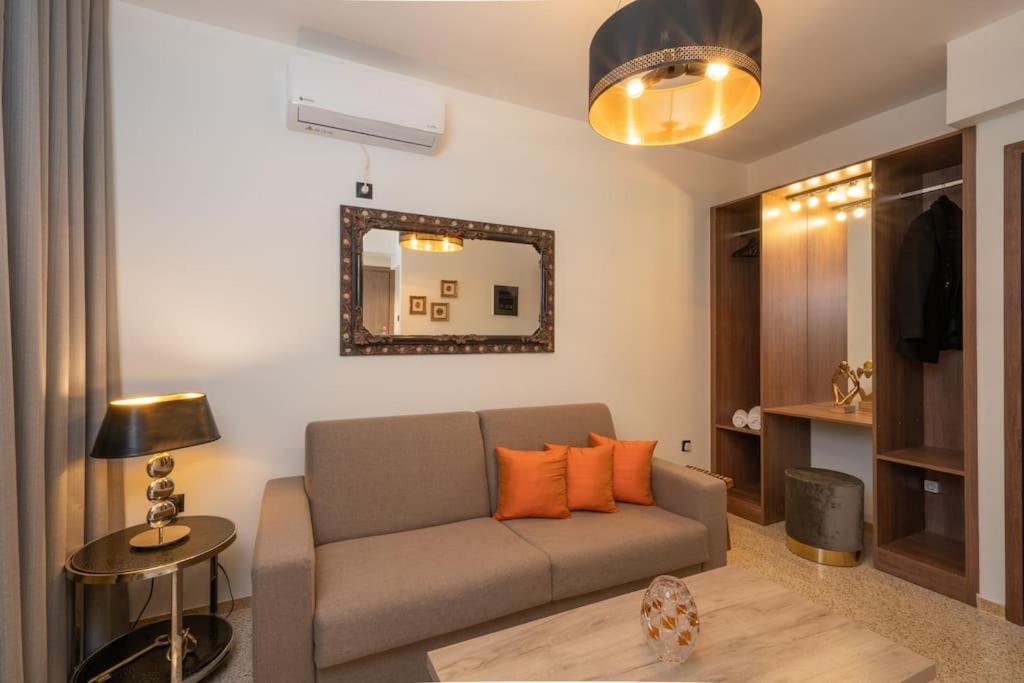 Dema Luxury Suites - Perikleous E6 Athen Eksteriør bilde