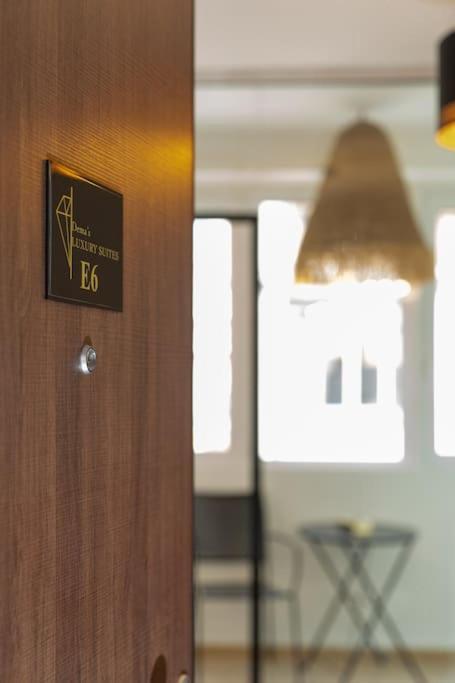 Dema Luxury Suites - Perikleous E6 Athen Eksteriør bilde